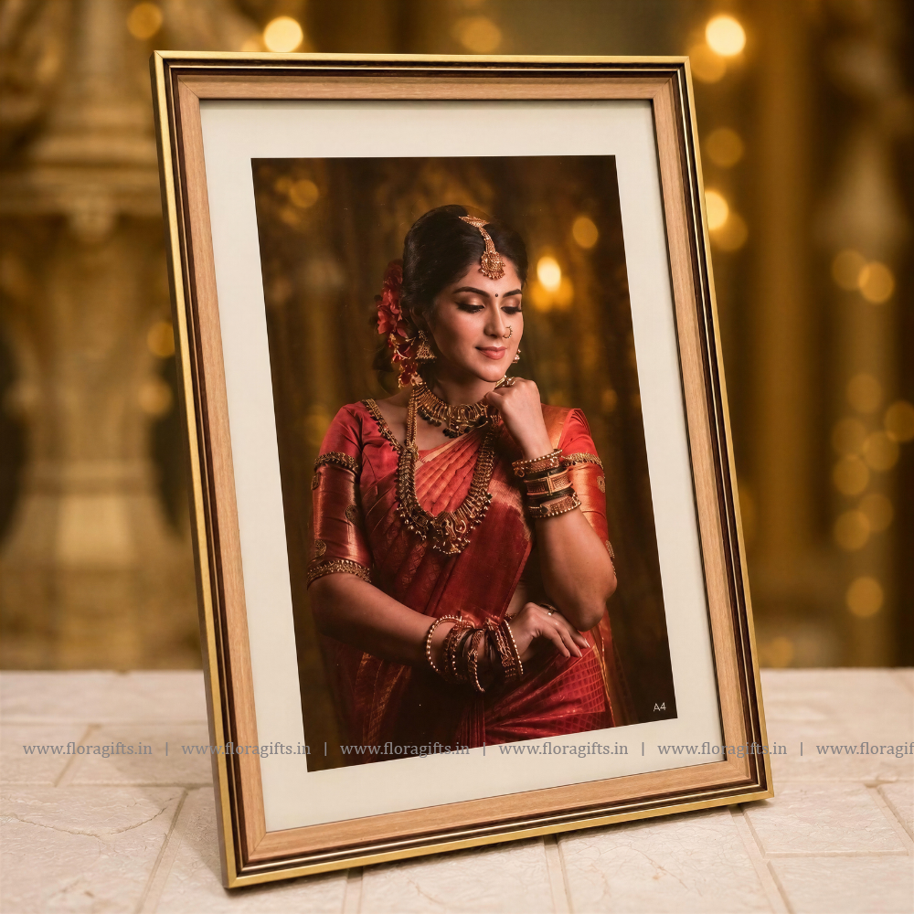 The Heritage Gold Rimmed Photo Frame