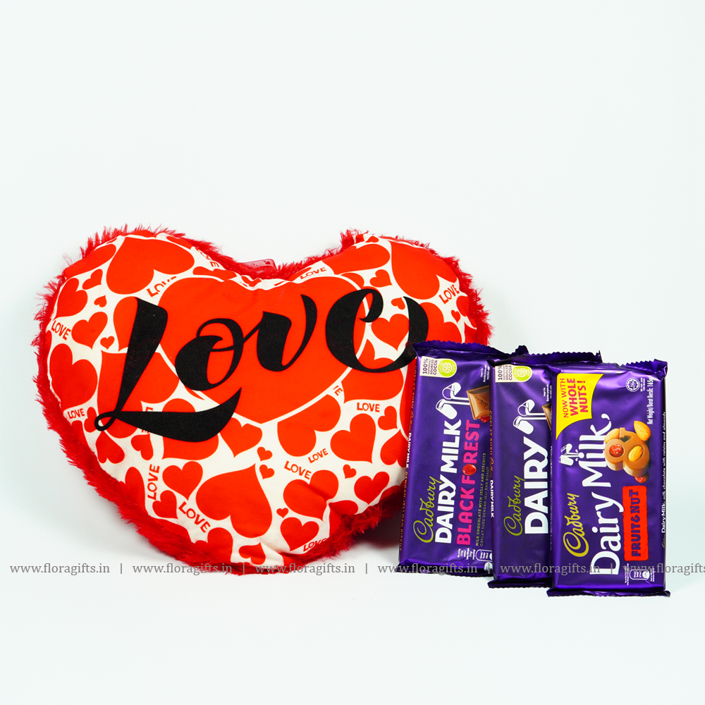 Love Cushion N Chocolates