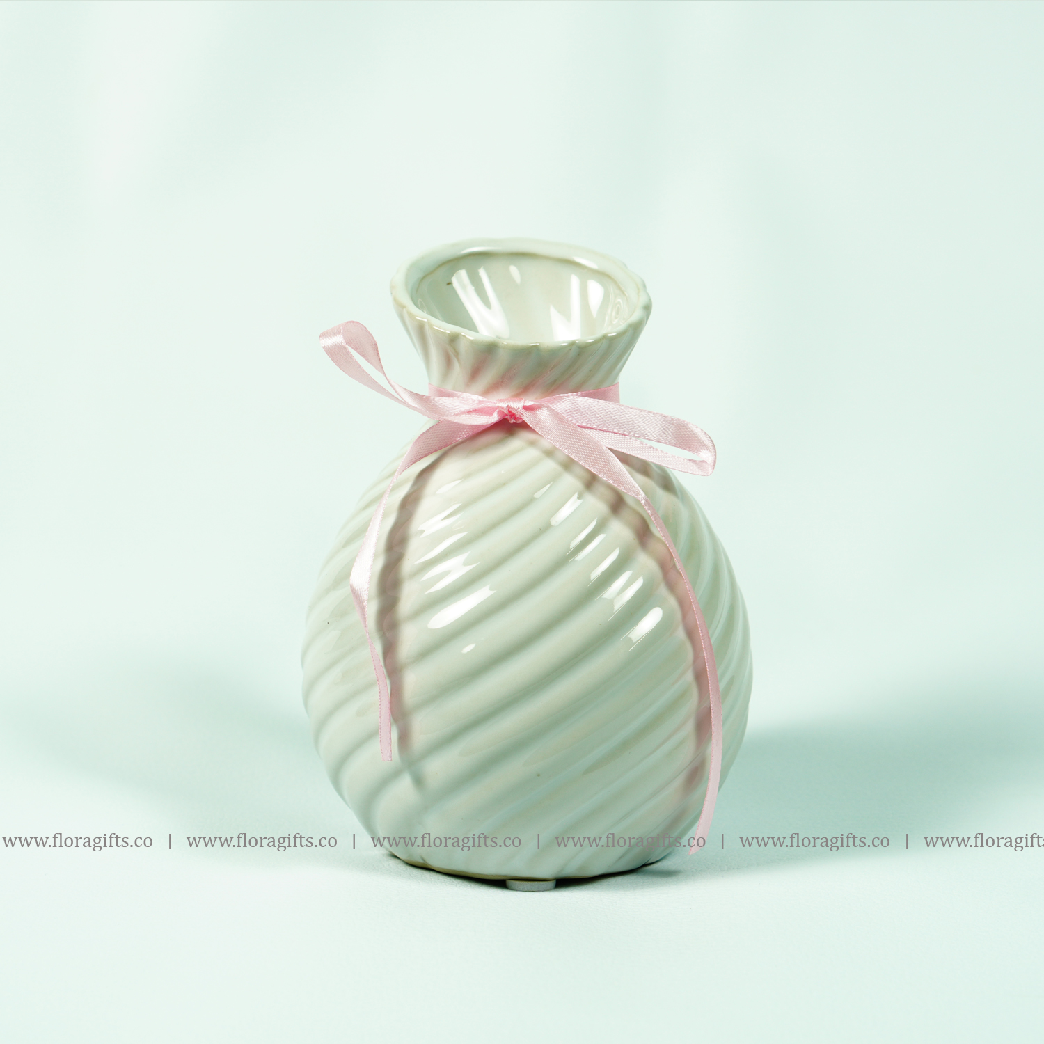 Cute White Ceramic  Flower Vase