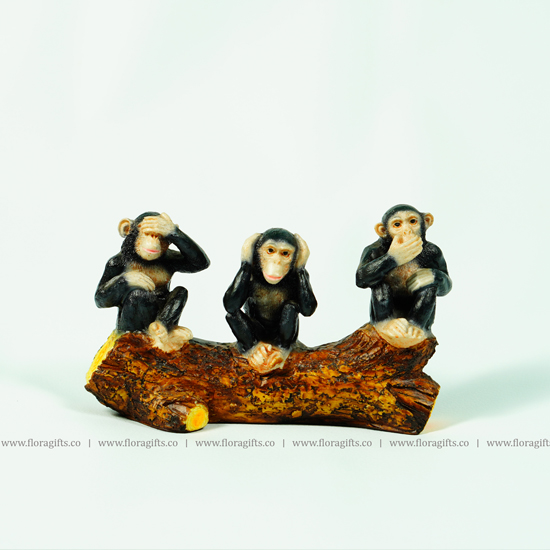 3 Monkeys Statue