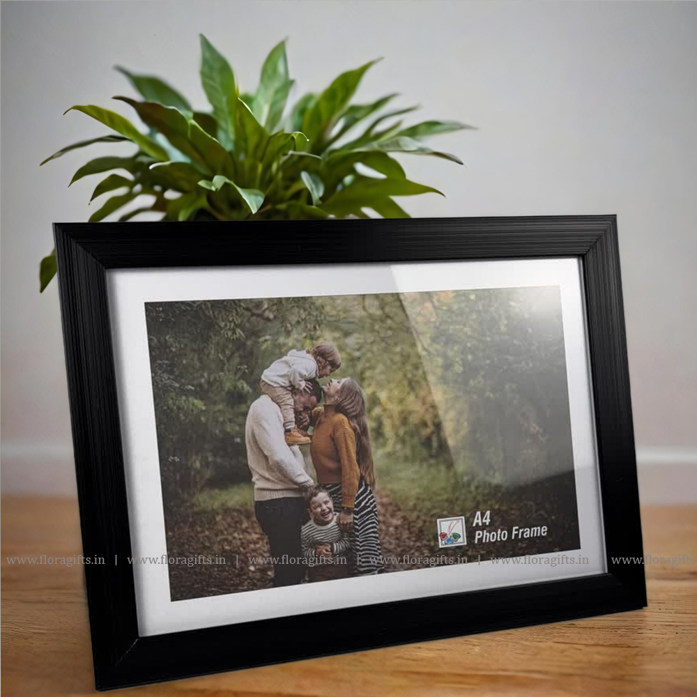 Bold Black Photo Frame