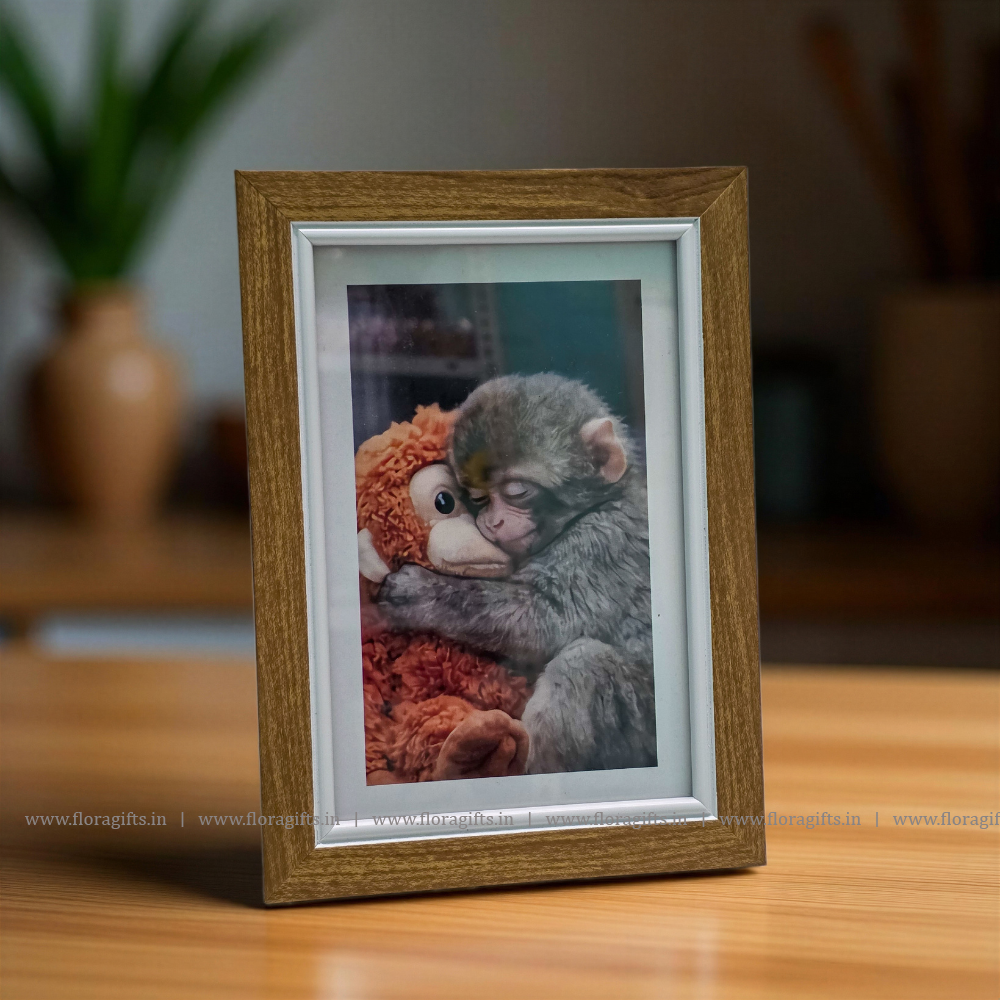 White & Wood Finish Frame 6 x 4