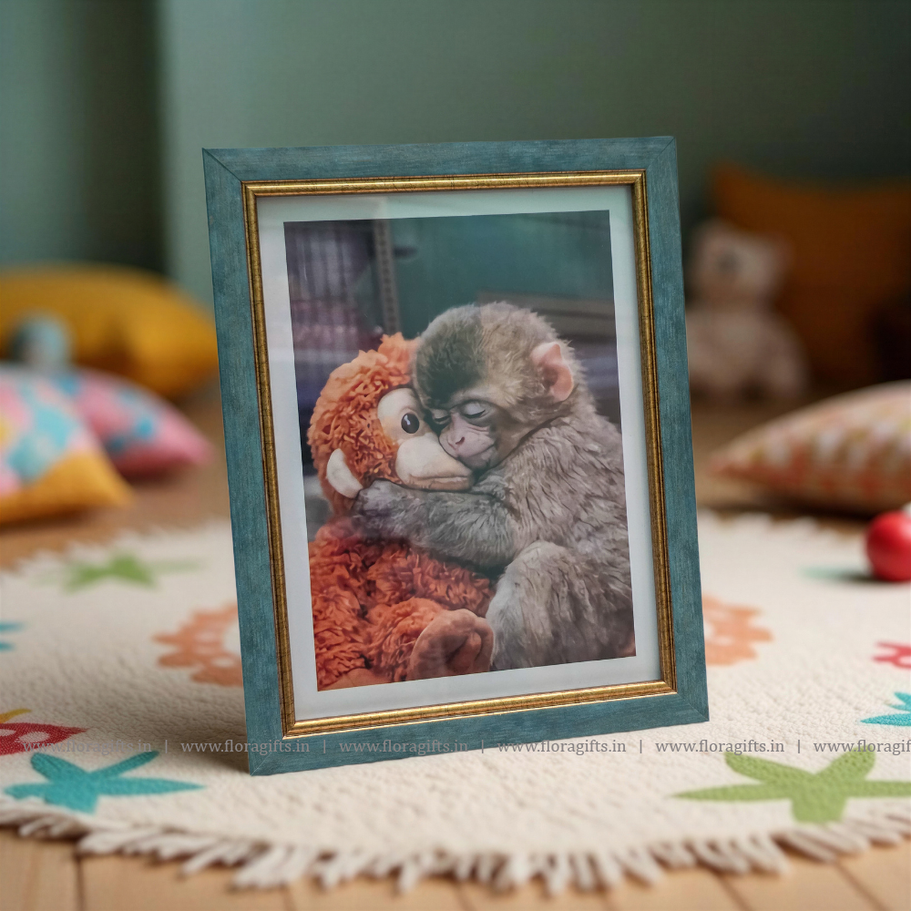 Green & Gold Frame 8 x 6