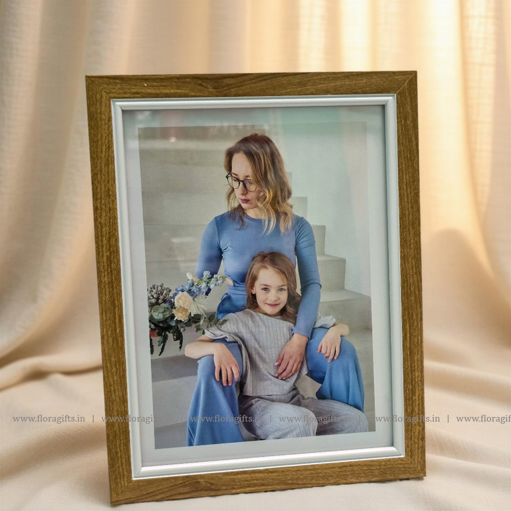 White & Wood Finish Frame 8 x 6