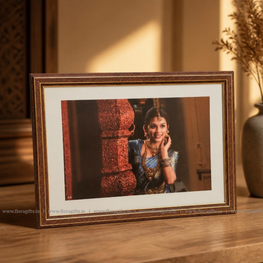 Heritage Wooden Tabletop Frame with Gold Trim